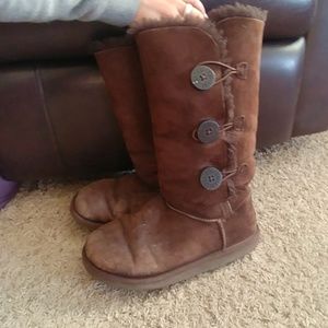 Ugg Bailey Button AUTHENTIC